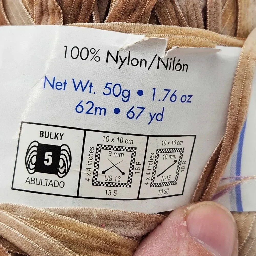 Moda Dea Ticker Tape Yarn 9256 Suede 50g 1.76 Oz 62 m 67 yd Italy NEW
